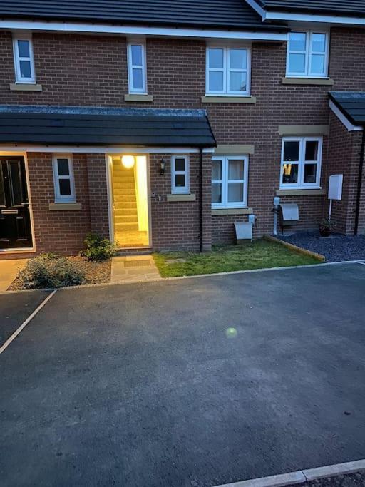 Modern 2 Bed Nestled In The Abergavenny Hills Villa Exteriör bild