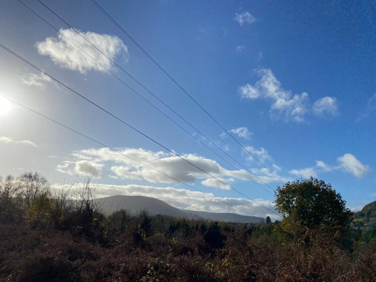 Modern 2 Bed Nestled In The Abergavenny Hills Villa Exteriör bild